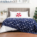 PAVILIA Christmas Throw Blanket | Navy Snowflake Christmas Fleece Blanket | Soft, Plush, Warm Winter Cabin Throw, Twin 60x80 (Navy/White Snowflake)