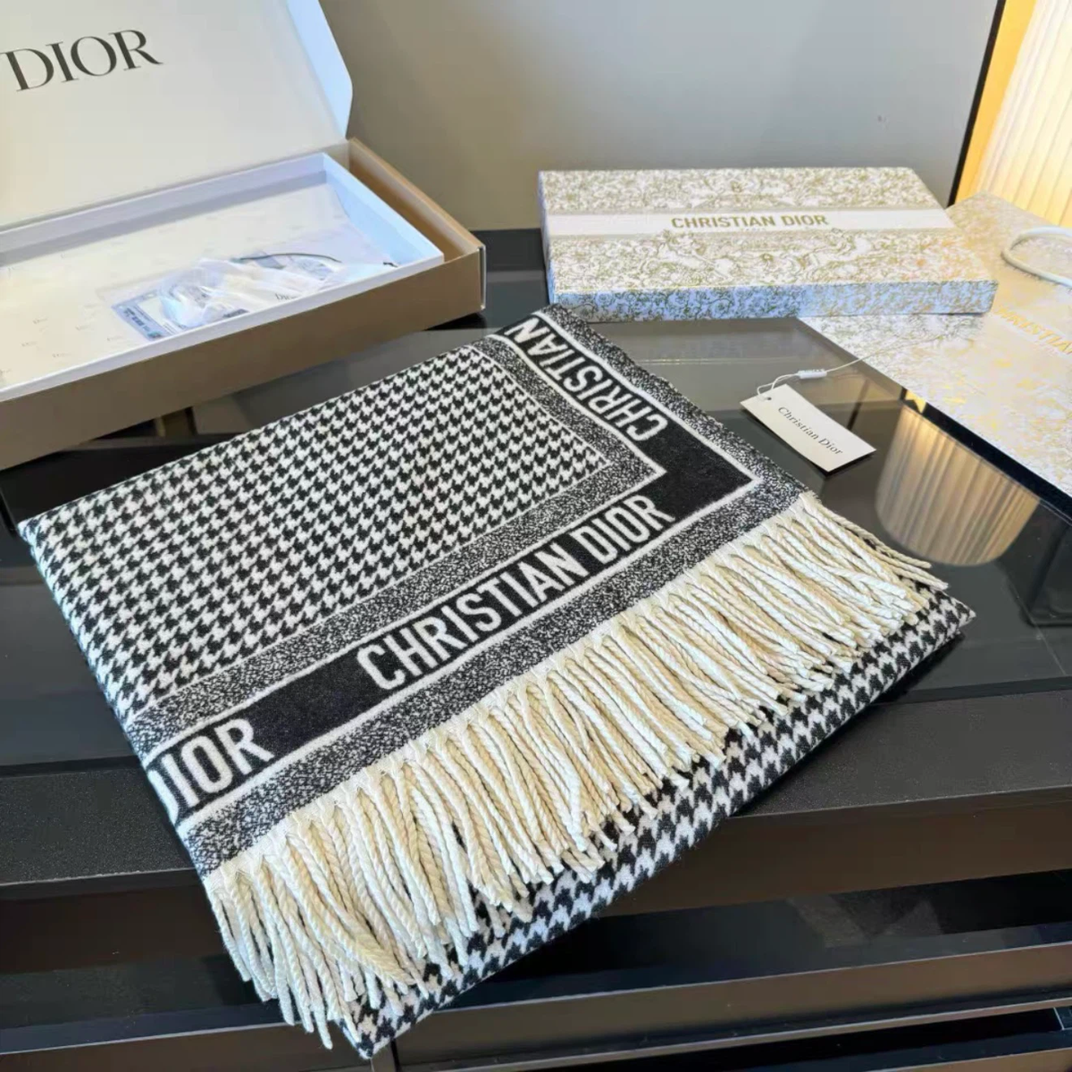 Black‑Grey Houndstooth Fringed Reversible Winter Scarf